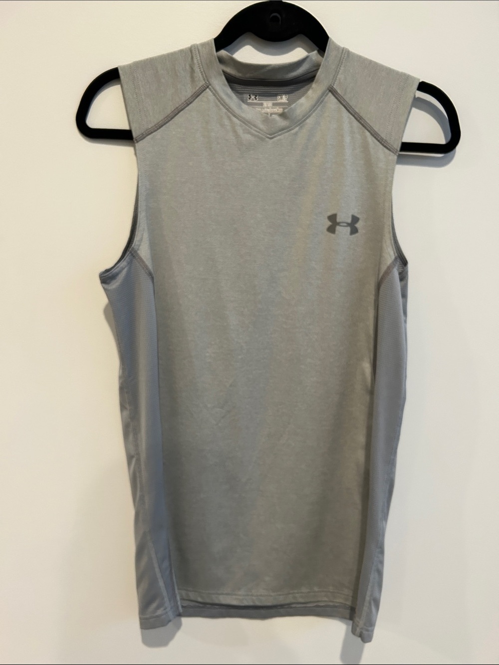 Under Armour Men’s Light Grey Sleeveless Training Tank